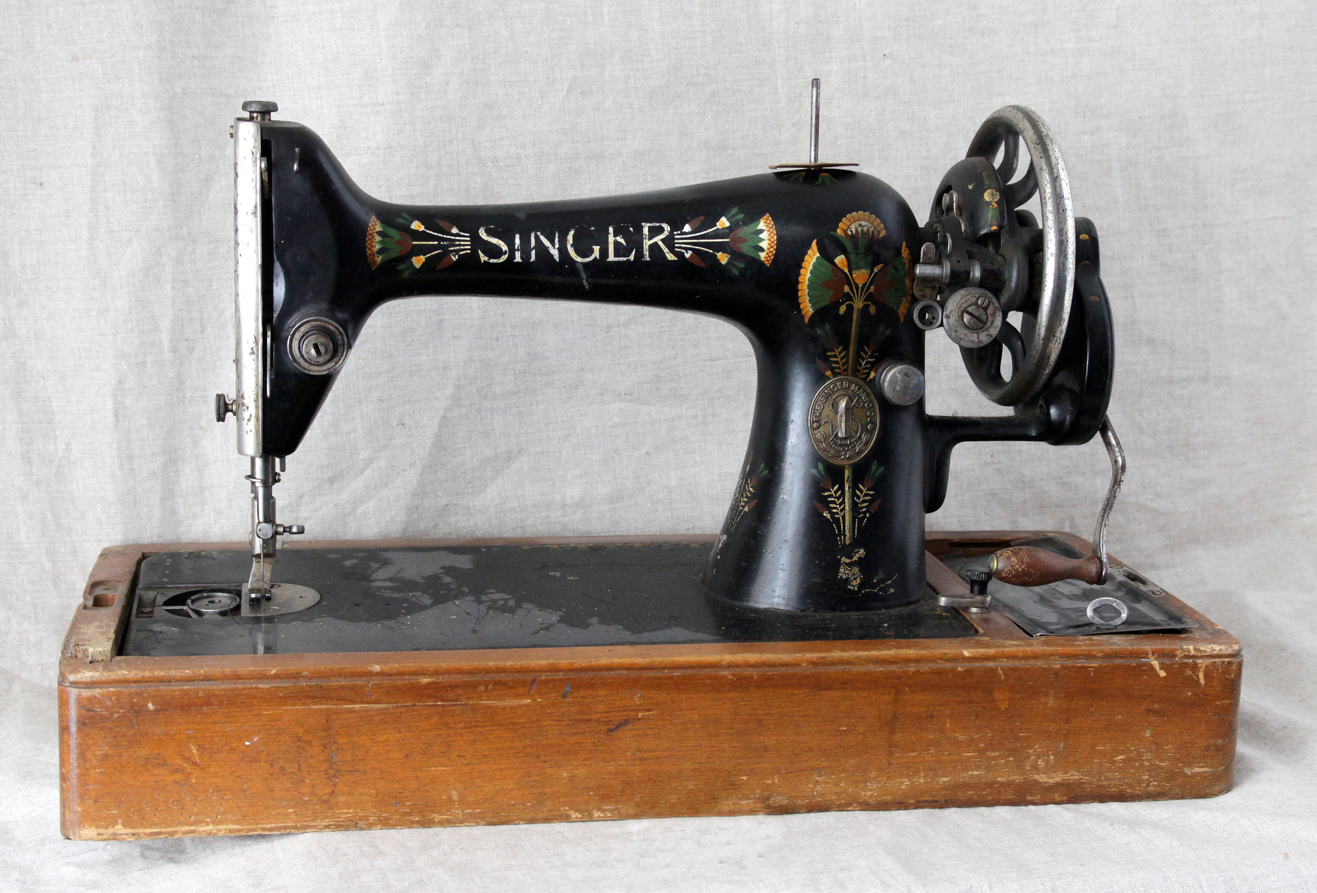 Швейная машинка зингер отзывы. Швейная машинка Зингер s010l. Швейная машинка (Zinger super 2001). Ручная швейная машинка (Zinger super 2001). Швейная машинка Зингер 201.